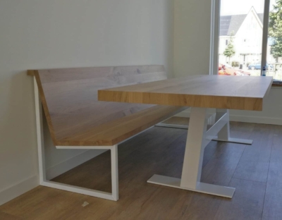 Eettafel met A-poot