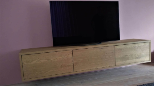 TV Cabinet, hangend