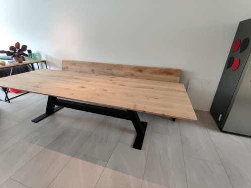 Eettafel met zitbank