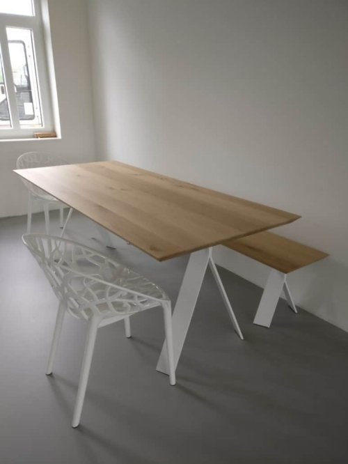 Strakke Scandinavische eettafel